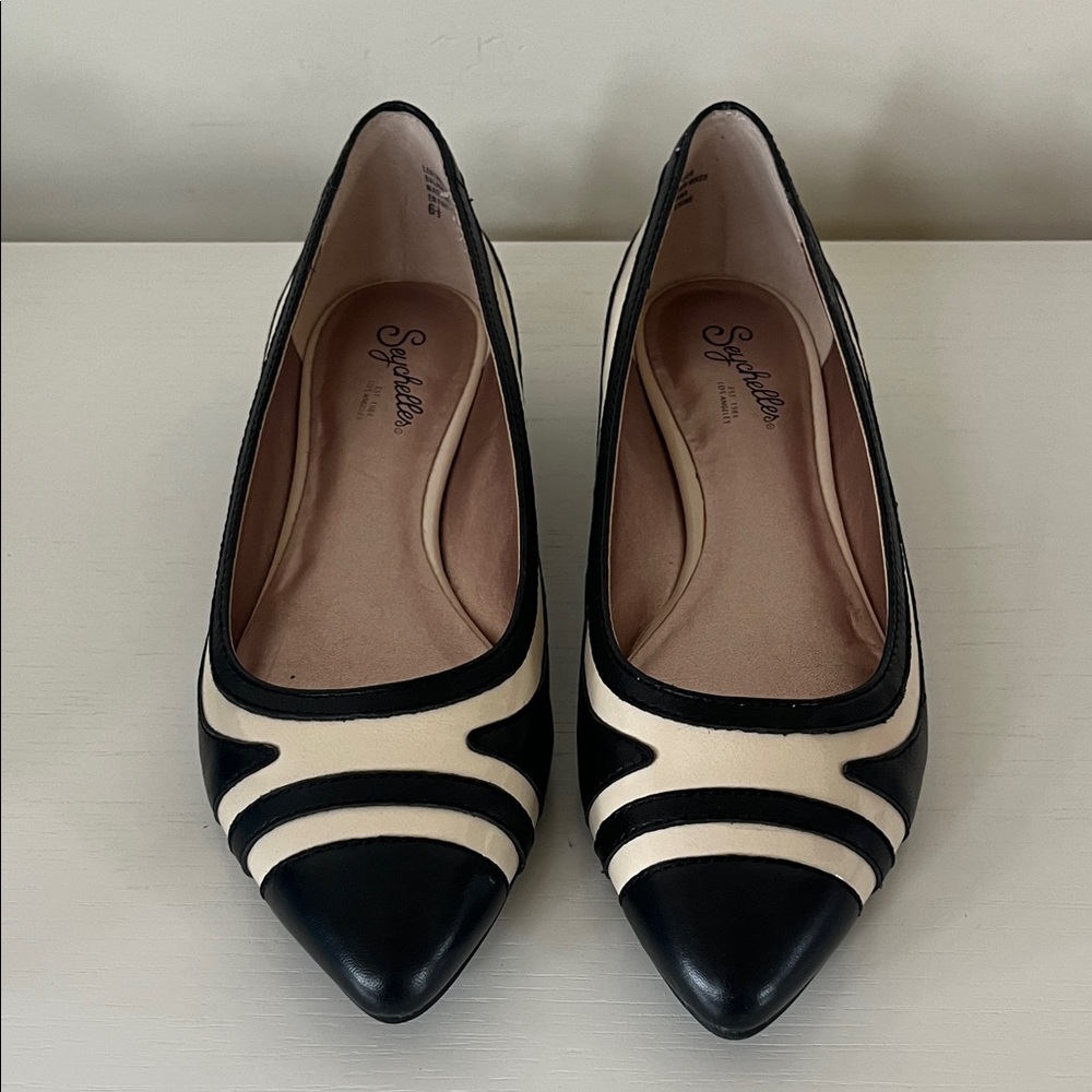 Seychelles Night and Day Black Leather / Off White Patent Flats Size 6 1/2